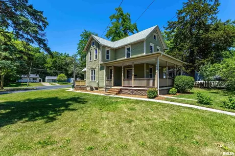 1322 Christie St, Davenport, IA 52803