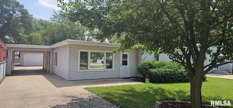 4220 10th St, East Moline, IL 61244