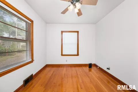1922 8th St, Moline, IL 61265 photo 15