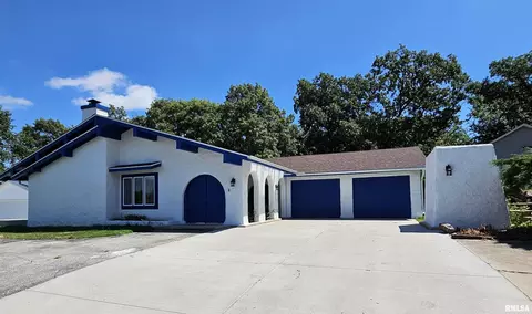 142 Fyre Lake Dr, Sherrard, IL 61281