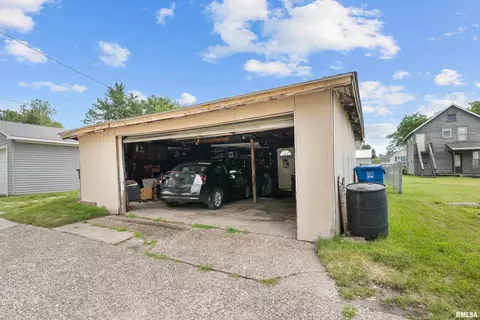 1837 12th St, Moline, IL 61265 photo 20