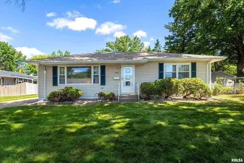 2154 W 36th St, Davenport, IA 52806