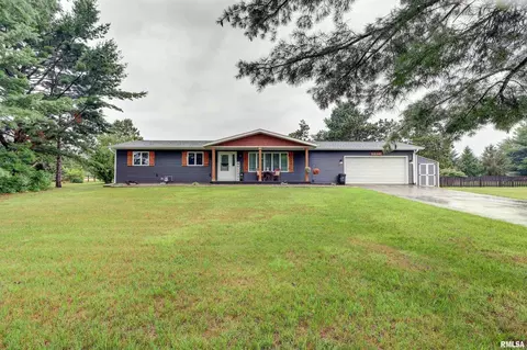 4946 Evergreen Ct, Thomson, IL 61285