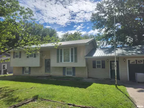 3 Windy Ct, Warsaw, IL 62379