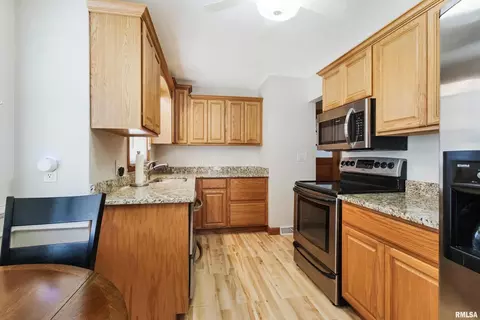 3500 19th Ave, Moline, IL 61265 photo 11