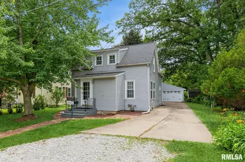4102 8th Ave, Moline, IL 61265