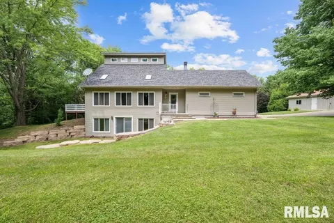 10406 96th Street Ct W, Taylor Ridge, IL 61284