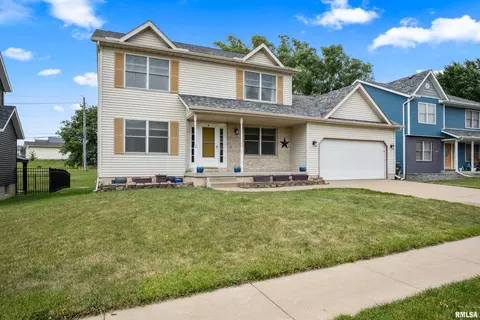 2610 W 62nd St, Davenport, IA 52806
