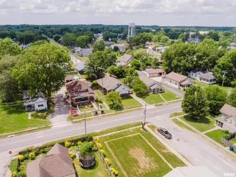 211 N Victor St, Christopher, IL 62822 photo 30