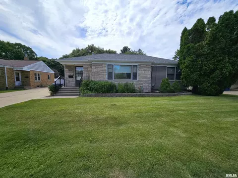 2609 7th St, East Moline, IL 61244