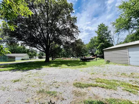 5087 W Murray St, Sesser, IL 62884 photo 7