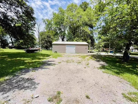 5087 W Murray St, Sesser, IL 62884