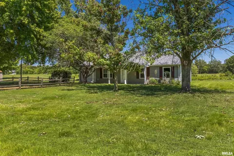 10420 Chayla Rd, Marion, IL 62959