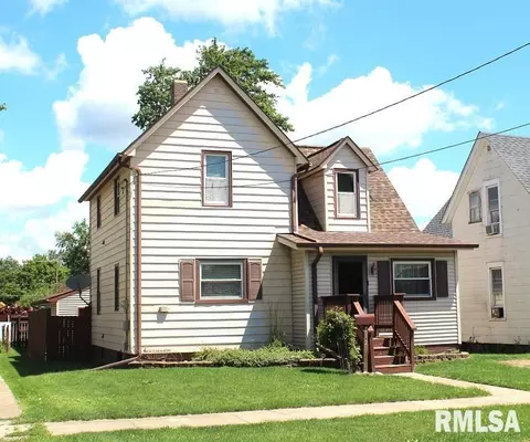 712 E 5th St, Kewanee, IL 61443