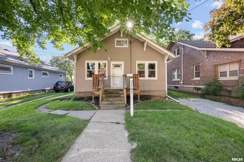2187 18th St, East Moline, IL 61244