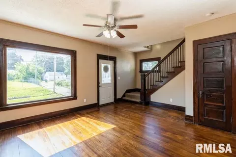 1714 18th St, Moline, IL 61265 photo 2