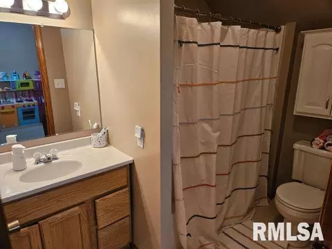 18136 County Highway 57, Hull, IL 62343 photo 13