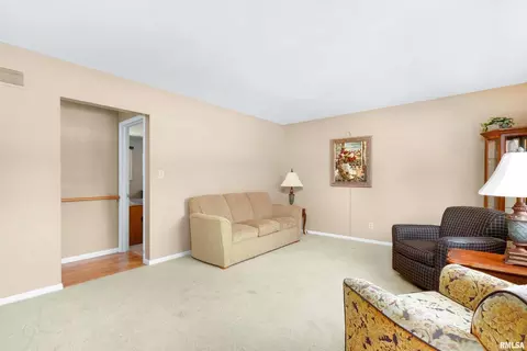 4805 45th Ave, Moline, IL 61265 photo 3