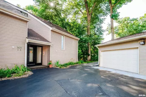 3620 38th St #8, Rock Island, IL 61201