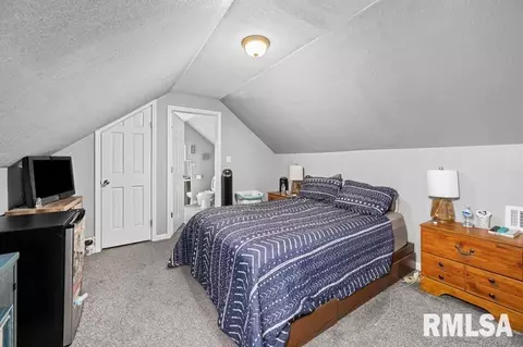 2337 28th St, Moline, IL 61265 photo 11