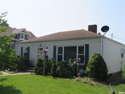 819 S 7th Ave, Clinton, IA 52732