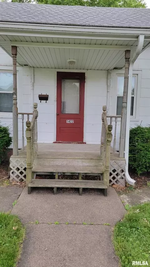 1422 14th St, Moline, IL 61265 photo 2