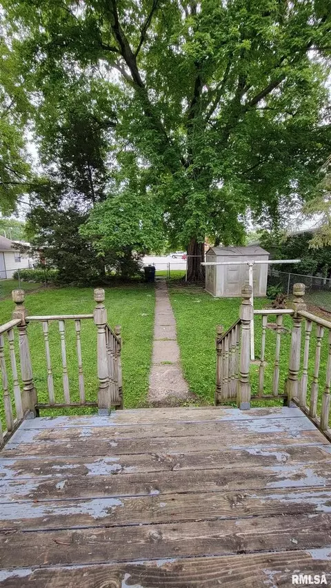 1422 14th St, Moline, IL 61265 photo 3