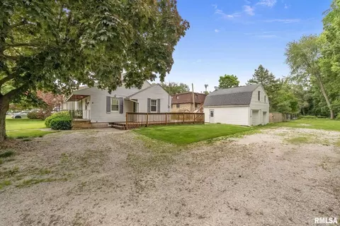 2418 48th St, Moline, IL 61265 photo 3