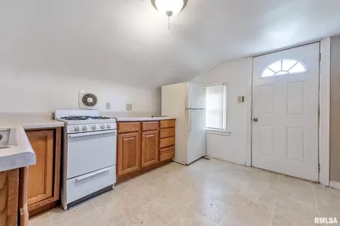 2418 48th St, Moline, IL 61265 photo 20