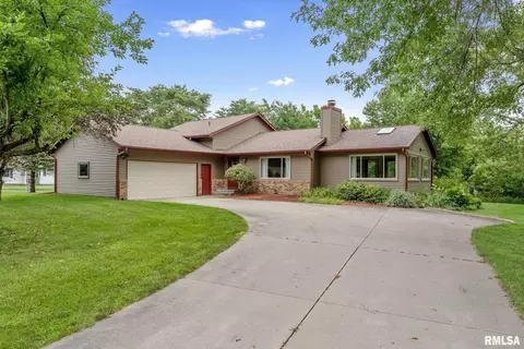 3909 214th St N, Port Byron, IL 61275