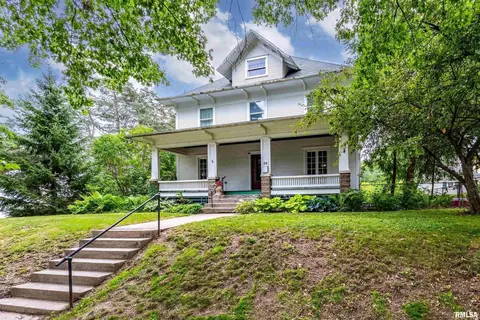 219 E Rusholme St, Davenport, IA 52803