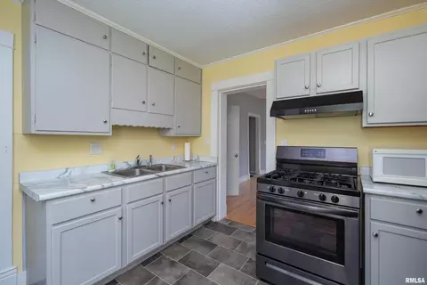 1802 12th Ave, Moline, IL 61265 photo 9