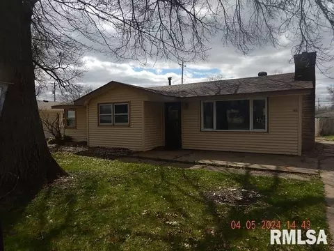 2320 10th St, Silvis, IL 61282