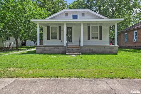 536 N Bush Ave, Hurst, IL 62949