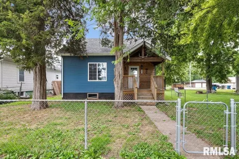 1352 10th Ave, East Moline, IL 61244