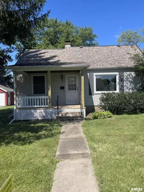 3705 26th St, Moline, IL 61265