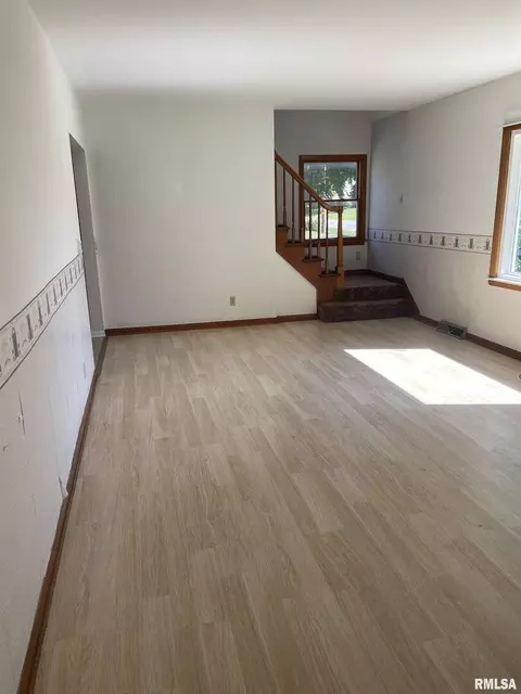 3705 26th St, Moline, IL 61265 photo 3