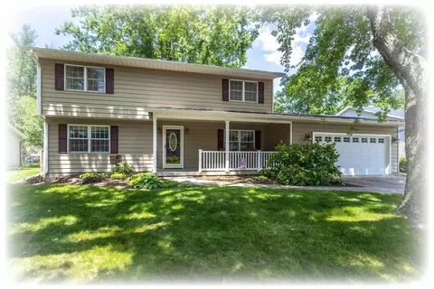 2706 E 29th Ct, Davenport, IA 52803