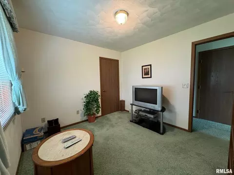 1620 41st St, Moline, IL 61265 photo 15