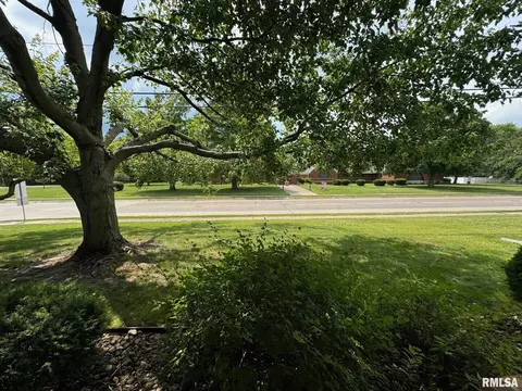1620 41st St, Moline, IL 61265 photo 7