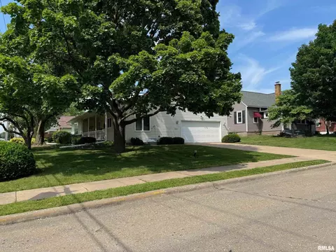 1620 41st St, Moline, IL 61265 photo 3