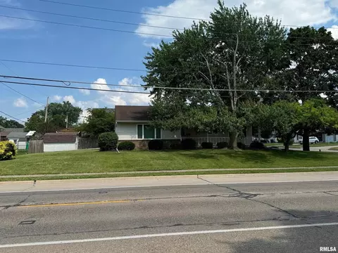 1620 41st St, Moline, IL 61265 photo 4