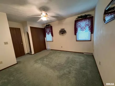 1620 41st St, Moline, IL 61265 photo 25