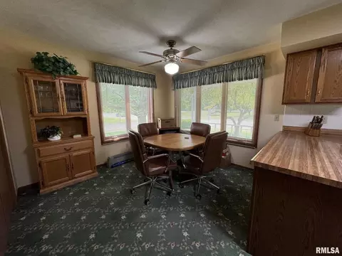 1620 41st St, Moline, IL 61265 photo 10