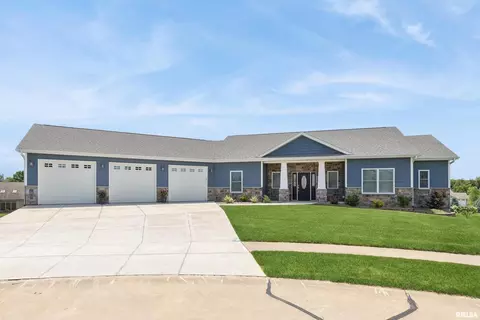 1709 Wishing Well Ct, Dewitt, IA 52742
