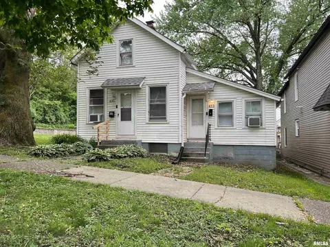 433-435 8th St, Moline, IL 61265