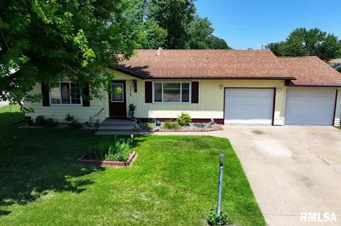 2216 13th Ave S, Clinton, IA 52732