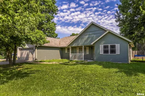 308 Noah Ln, Carterville, IL 62918