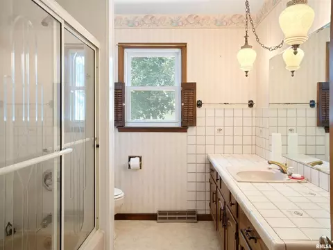 613 E Walnut St, Geneseo, IL 61254 photo 24