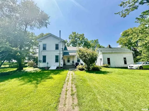 1732 15th Ave, Aledo, IL 61231